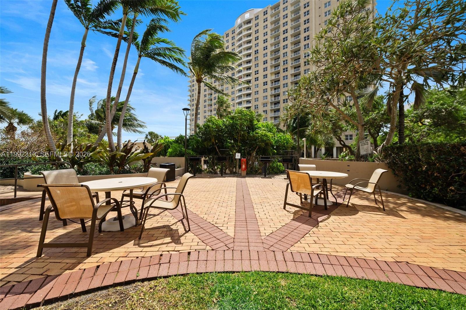 520 Brickell Key Dr #A1712, Miami FL 33131