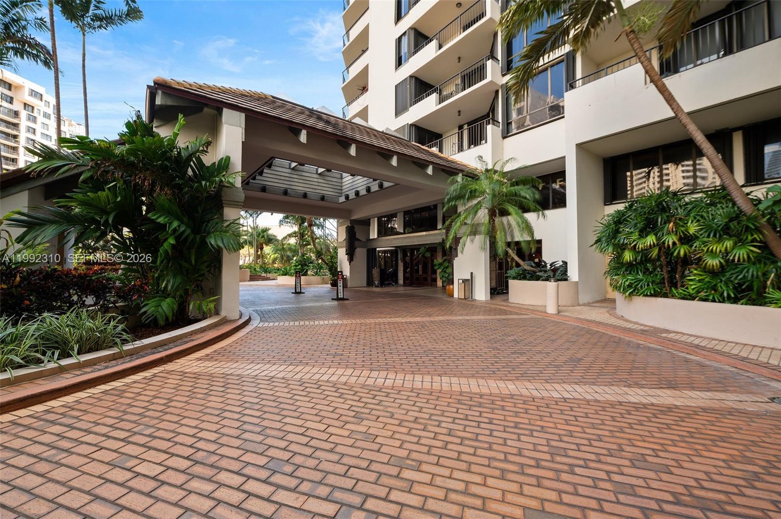 520 Brickell Key Dr #A1712, Miami FL 33131