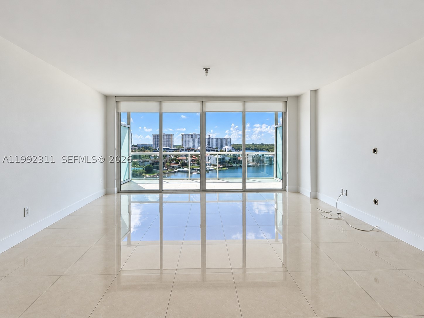 400 Sunny Isles Blvd #819, Sunny Isles Beach FL 33160