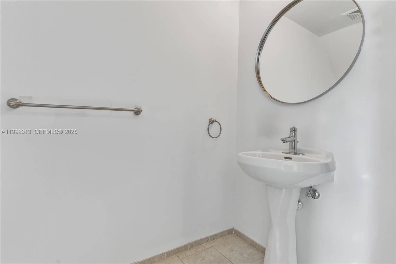 60 SW 13th St #2805, Miami FL 33130