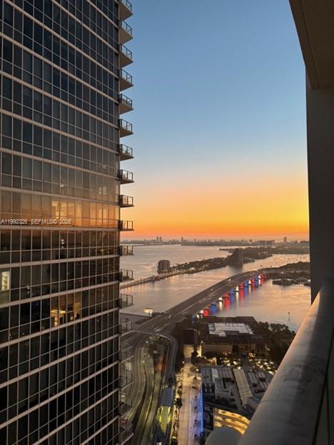 1040 Biscayne Blvd #2605, Miami FL 33132