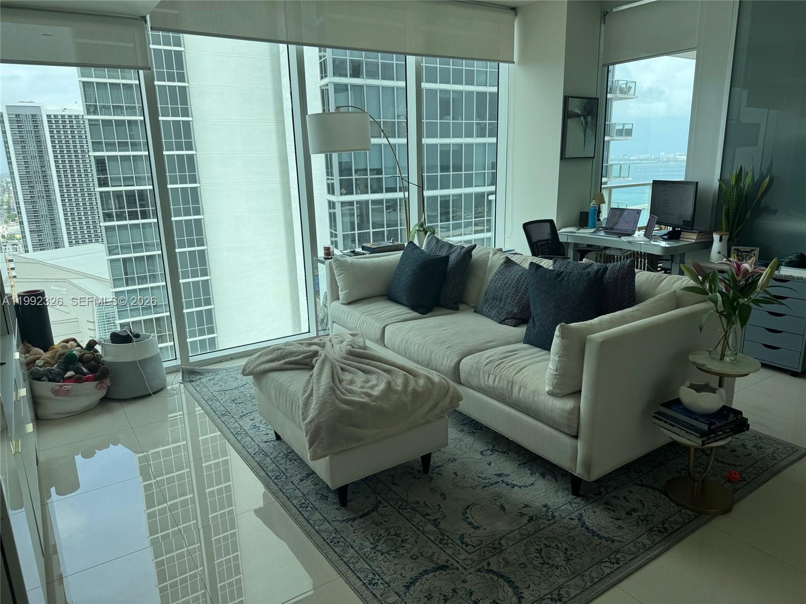 1040 Biscayne Blvd #2605, Miami FL 33132