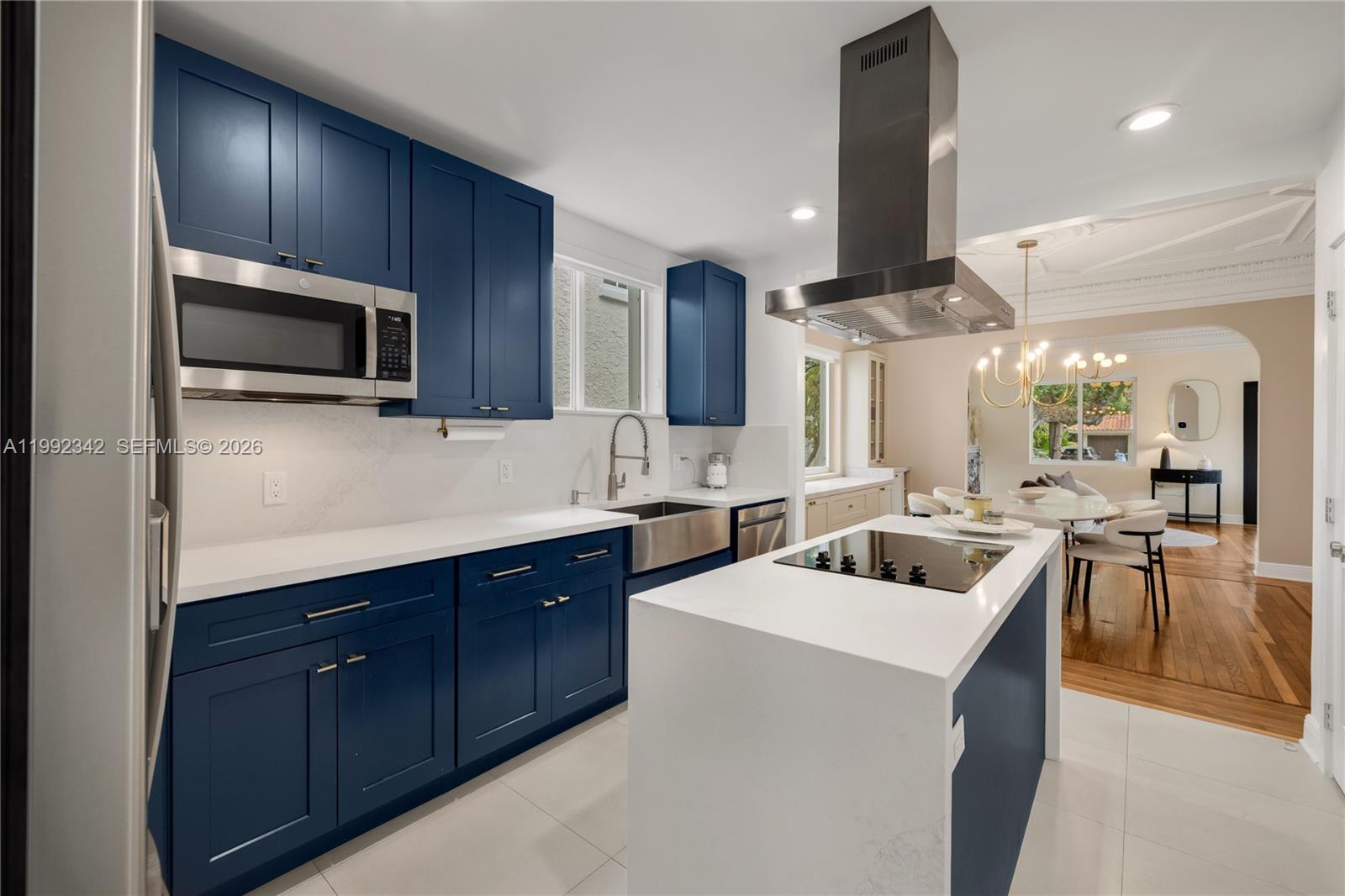 320 NE 88th St, El Portal FL 33138