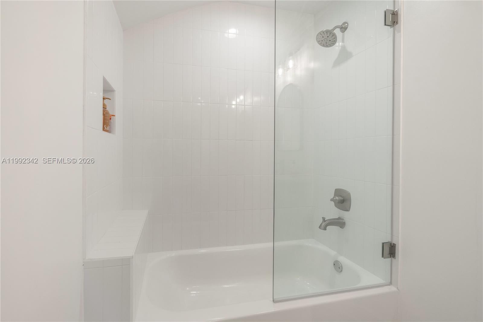 320 NE 88th St, El Portal FL 33138