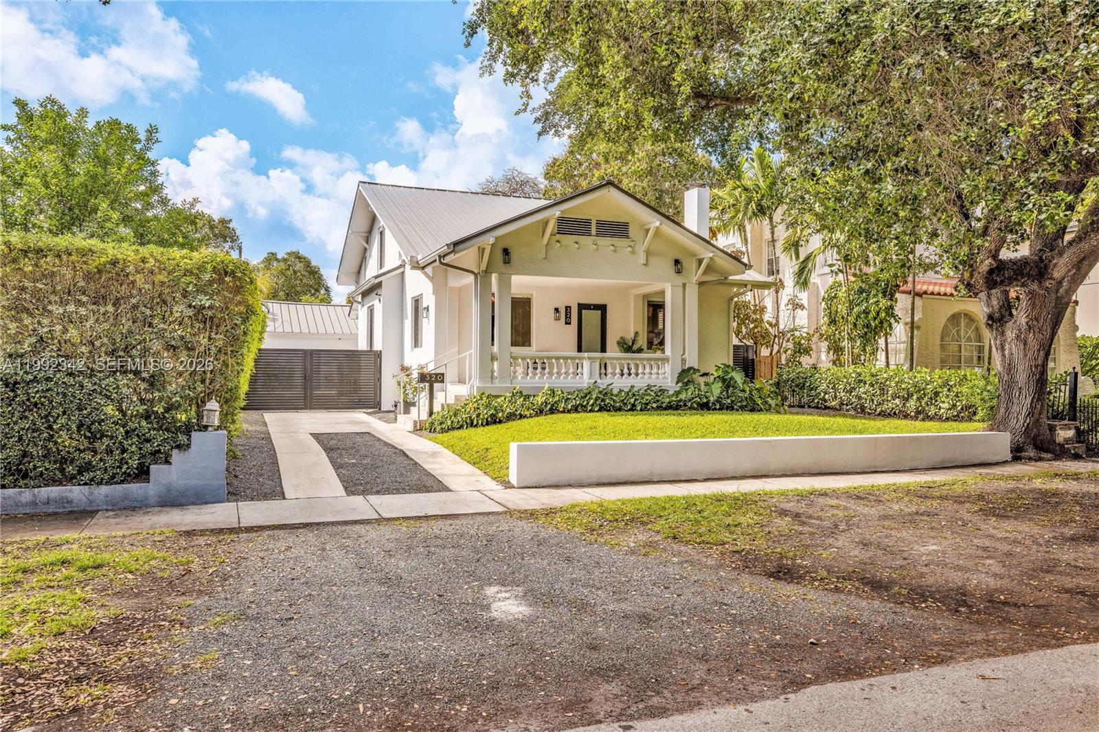 320 NE 88th St, El Portal FL 33138