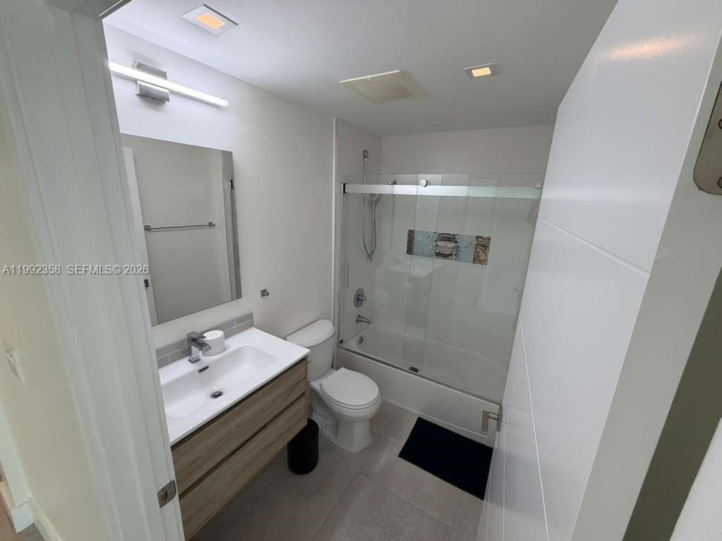 3330 NE 190th St #710, Aventura FL 33180