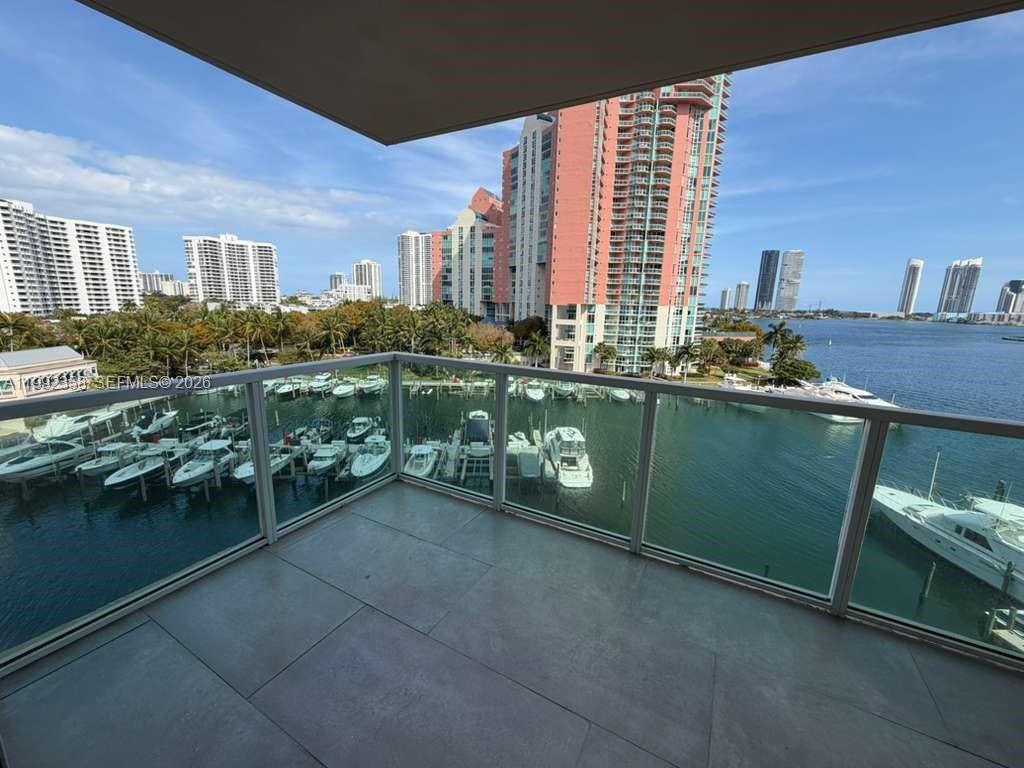 3330 NE 190th St #710, Aventura FL 33180