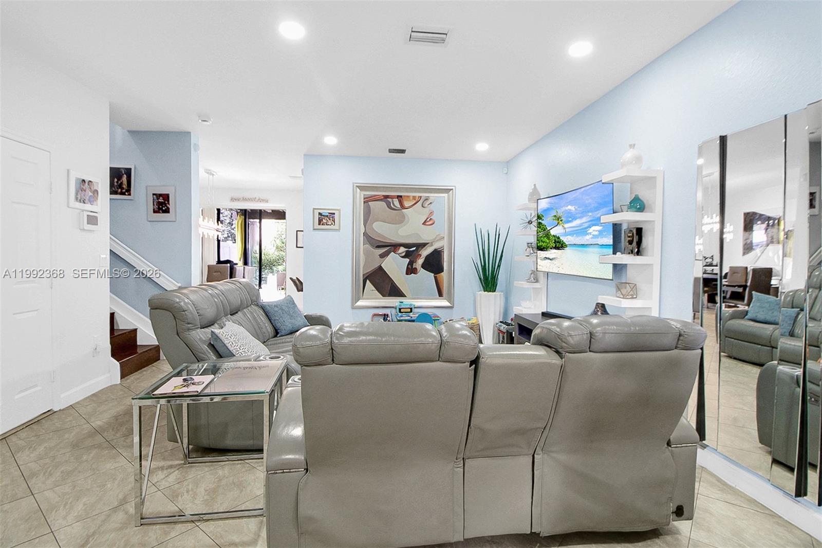 3323 W 90th Ter, Hialeah FL 33018