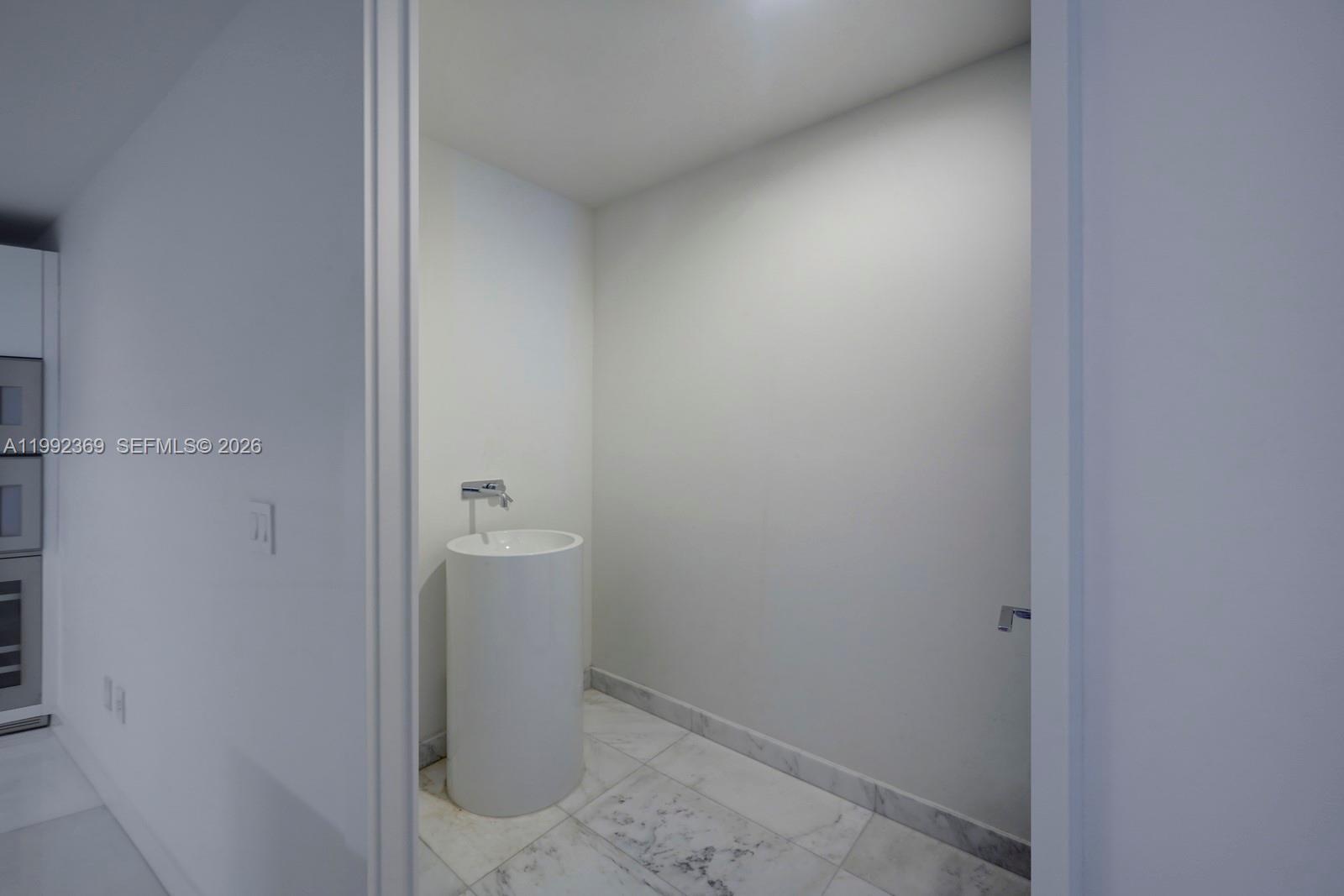 10203 Collins Ave #1005, Bal Harbour FL 33154