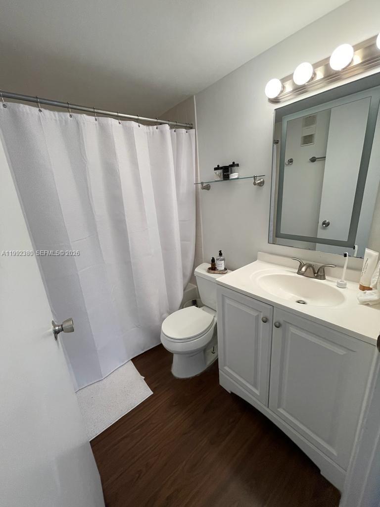 770 Claughton Island Dr #2009, Miami FL 33131