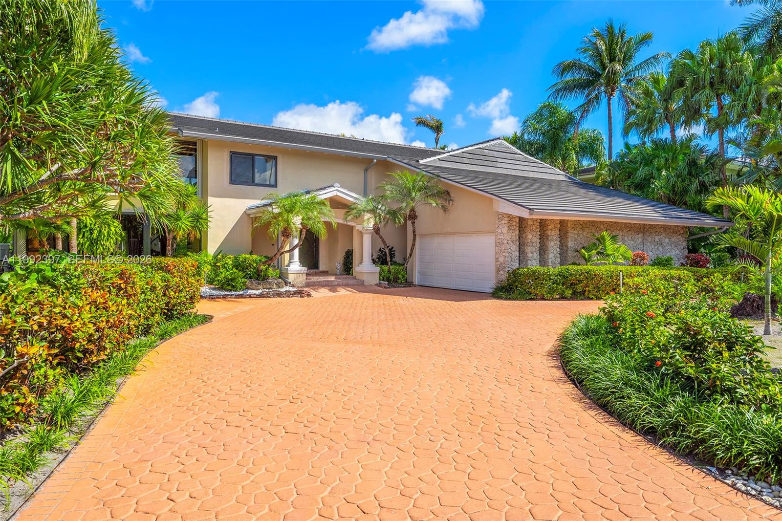 448 Poinciana Dr, Hallandale Beach FL 33009