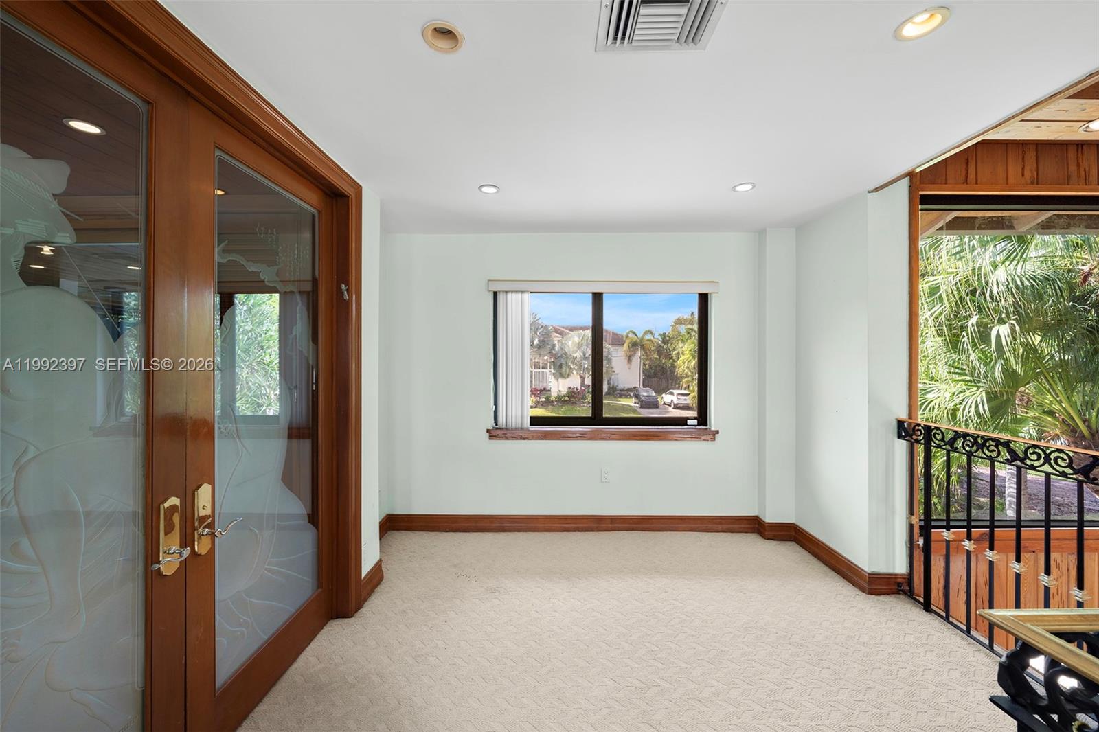 448 Poinciana Dr, Hallandale Beach FL 33009