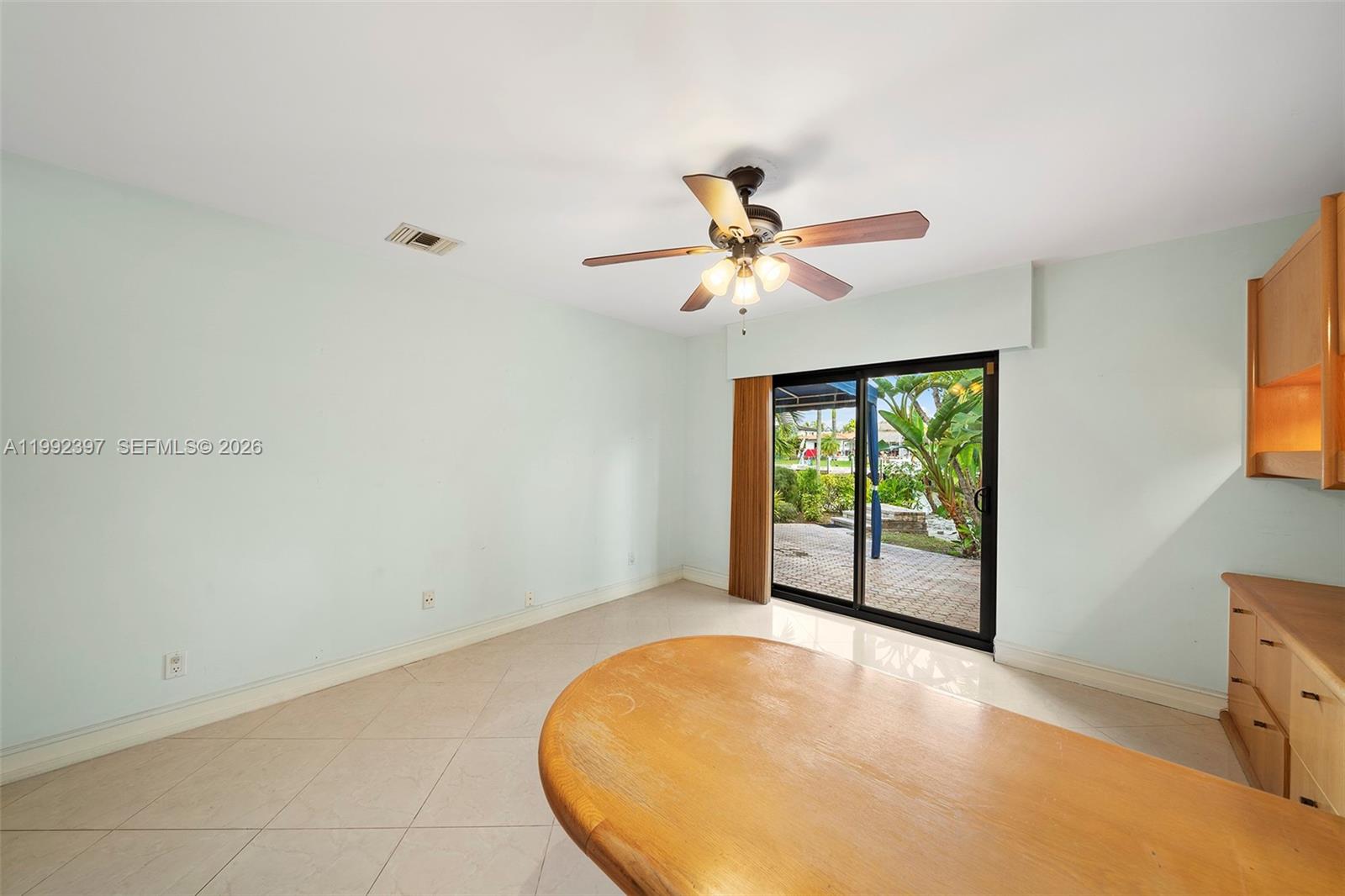 448 Poinciana Dr, Hallandale Beach FL 33009