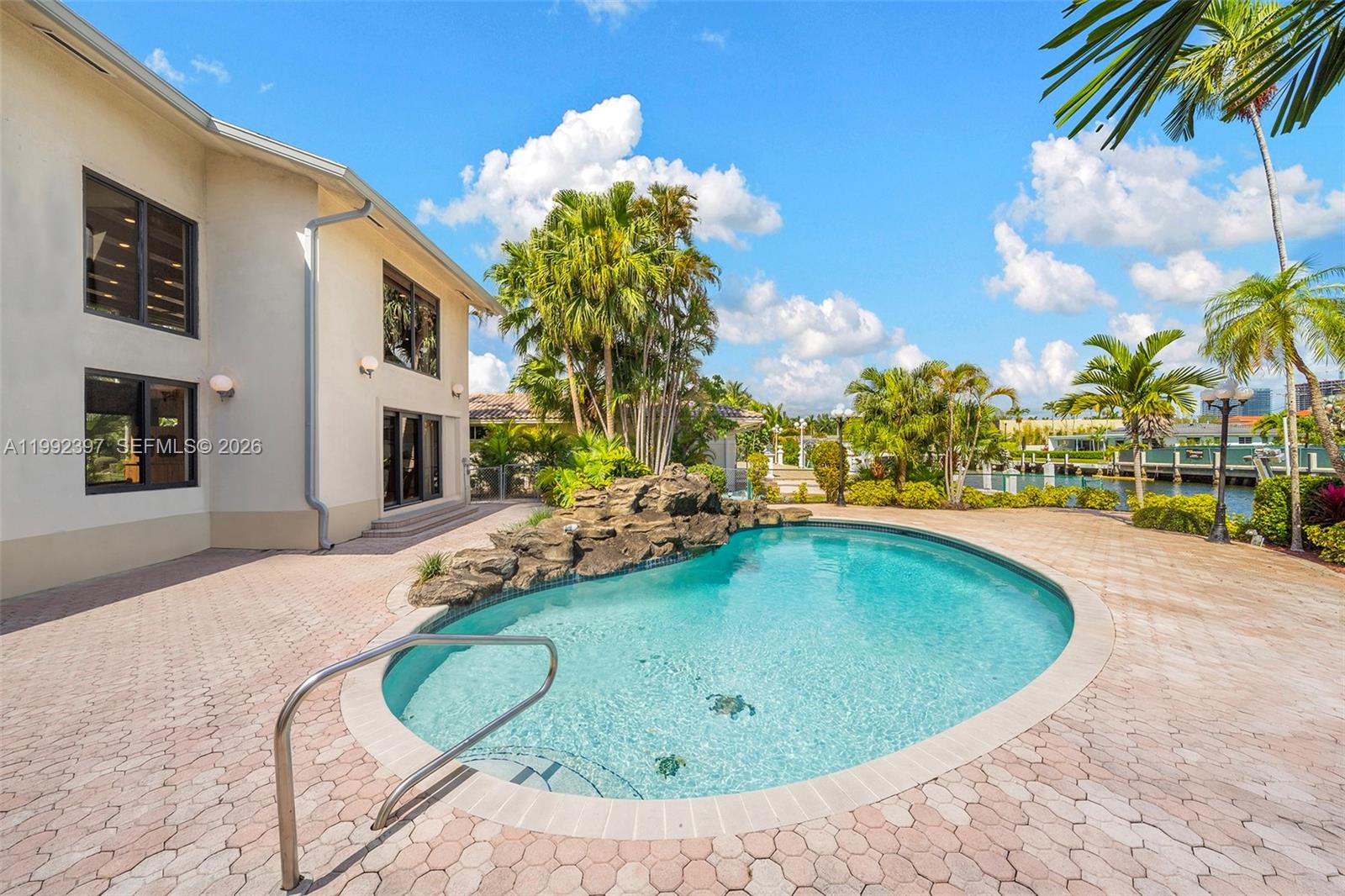 448 Poinciana Dr, Hallandale Beach FL 33009
