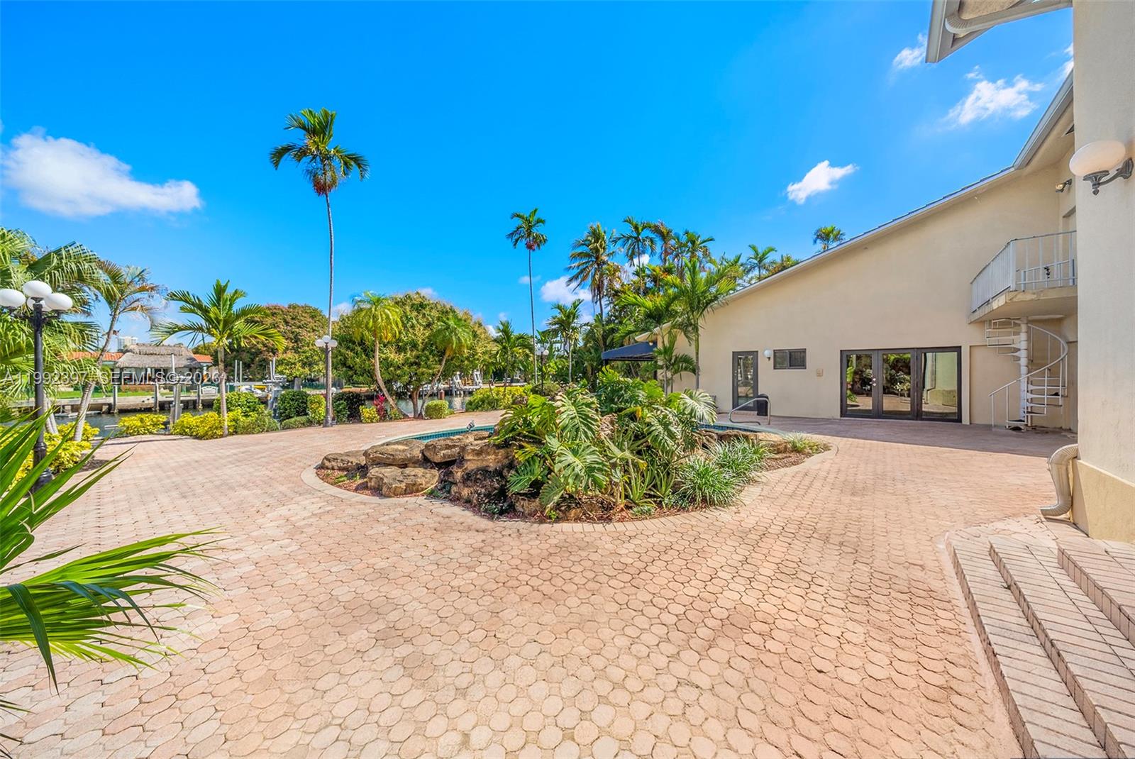 448 Poinciana Dr, Hallandale Beach FL 33009