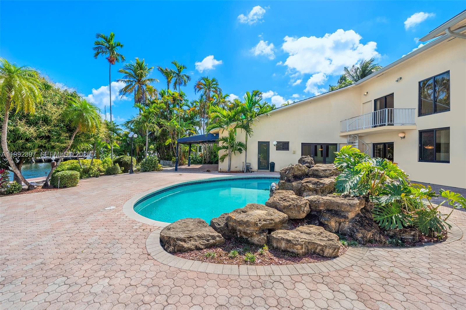 448 Poinciana Dr, Hallandale Beach FL 33009