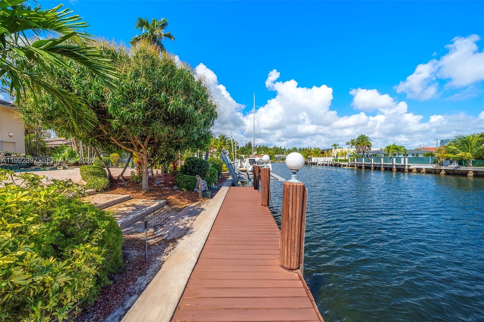 448 Poinciana Dr, Hallandale Beach FL 33009