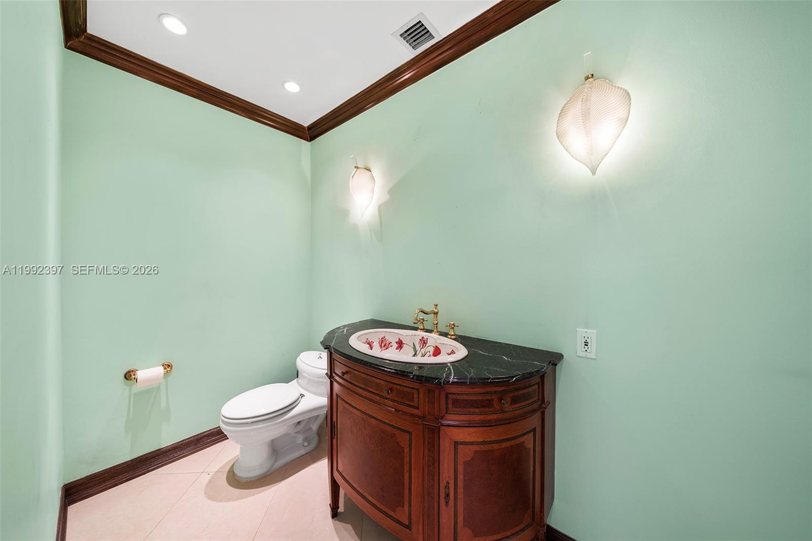 448 Poinciana Dr, Hallandale Beach FL 33009