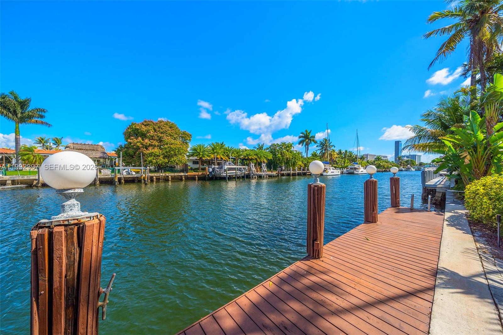 448 Poinciana Dr, Hallandale Beach FL 33009
