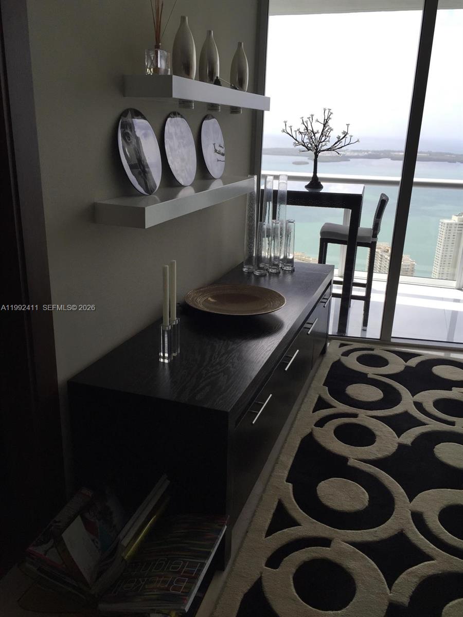 465 Brickell Ave #5605, Miami FL 33131