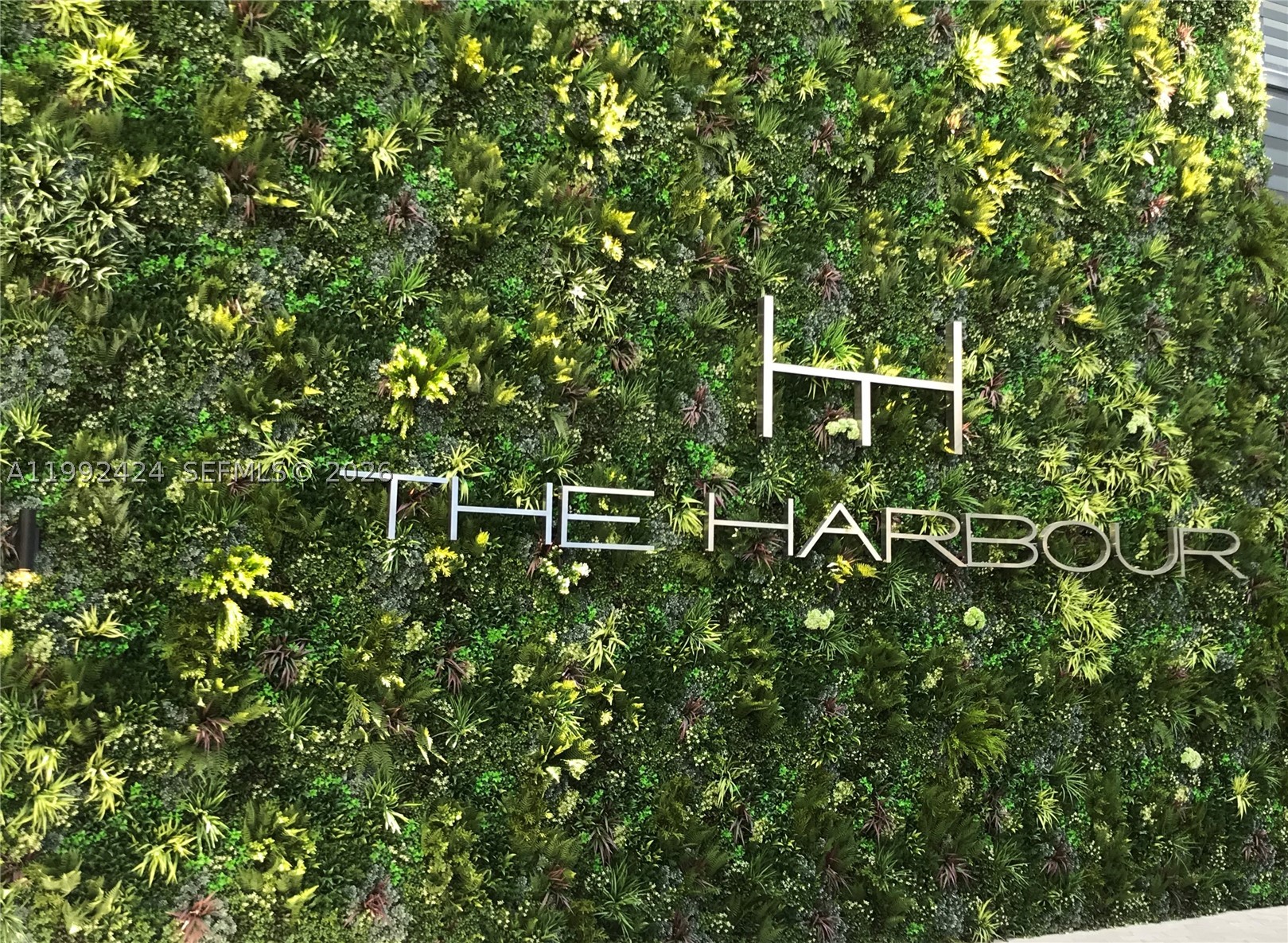 16385 Biscayne Blvd #2206, North Miami Beach FL 33160