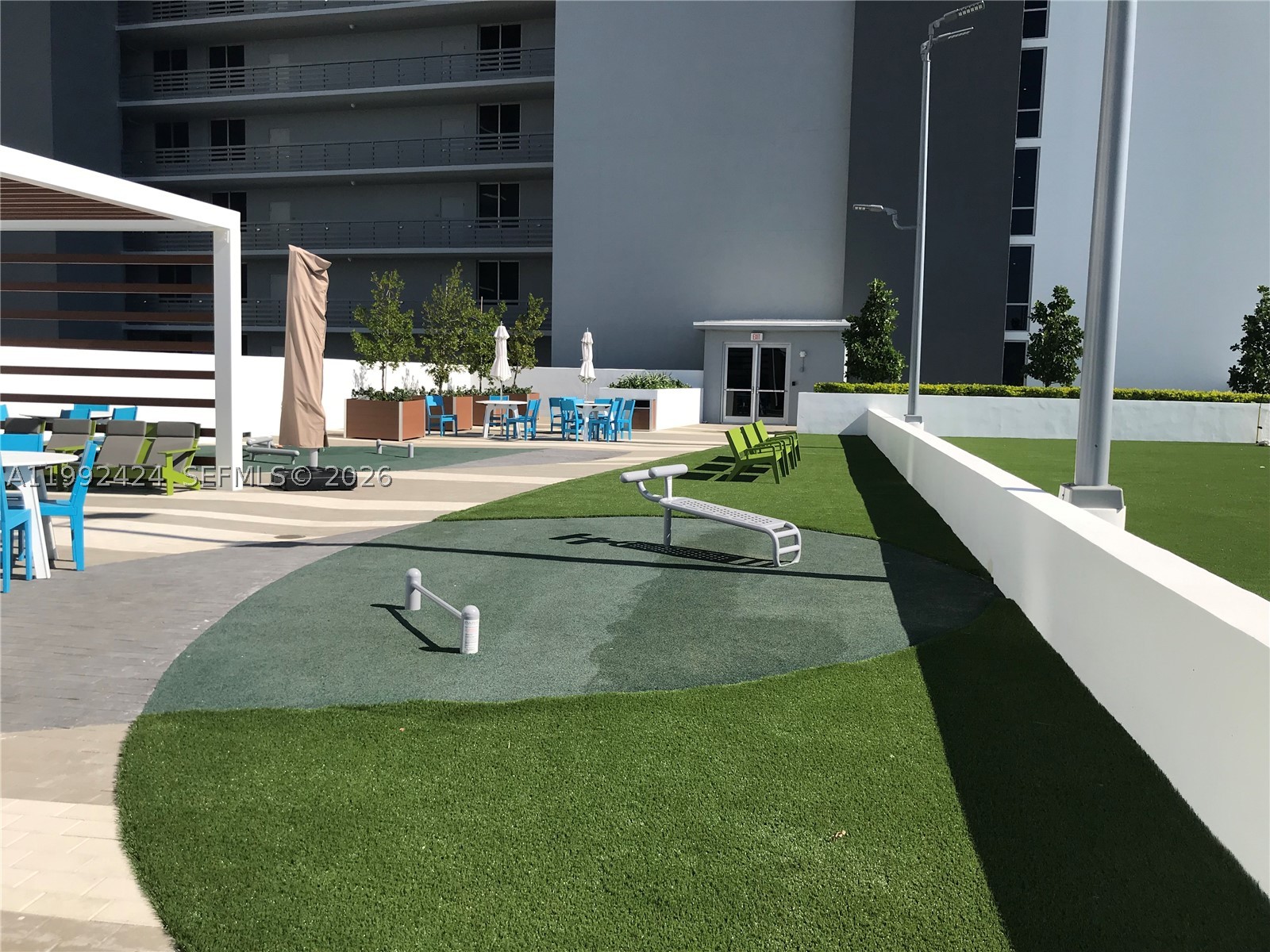 16385 Biscayne Blvd #2206, North Miami Beach FL 33160