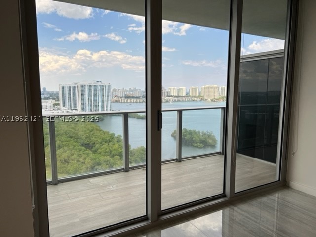 16385 Biscayne Blvd #2206, North Miami Beach FL 33160