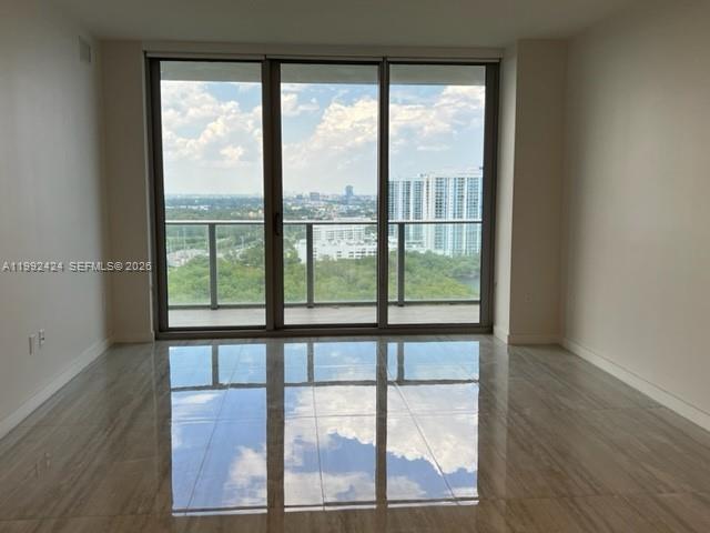 16385 Biscayne Blvd #2206, North Miami Beach FL 33160