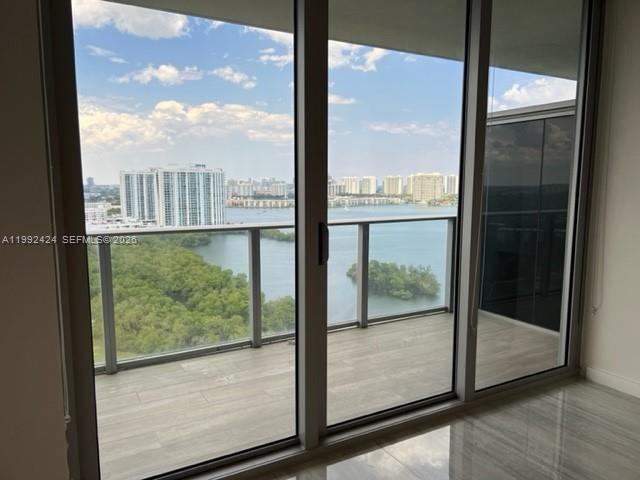 16385 Biscayne Blvd #2206, North Miami Beach FL 33160