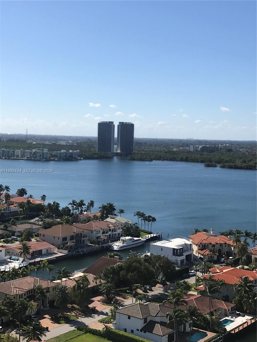 16385 Biscayne Blvd #2206, North Miami Beach FL 33160