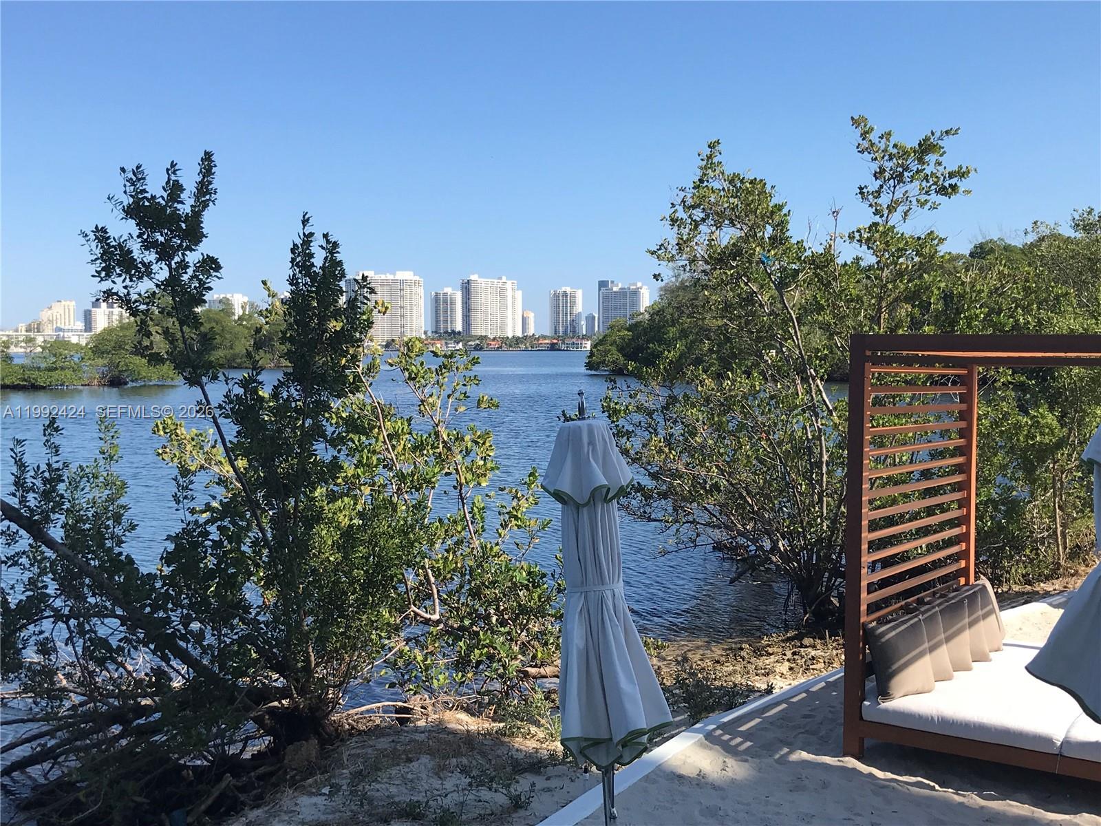 16385 Biscayne Blvd #2206, North Miami Beach FL 33160