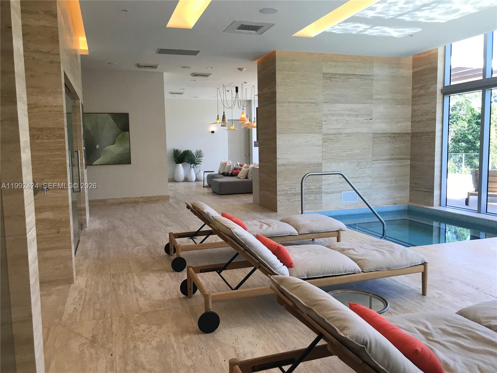 16385 Biscayne Blvd #2206, North Miami Beach FL 33160