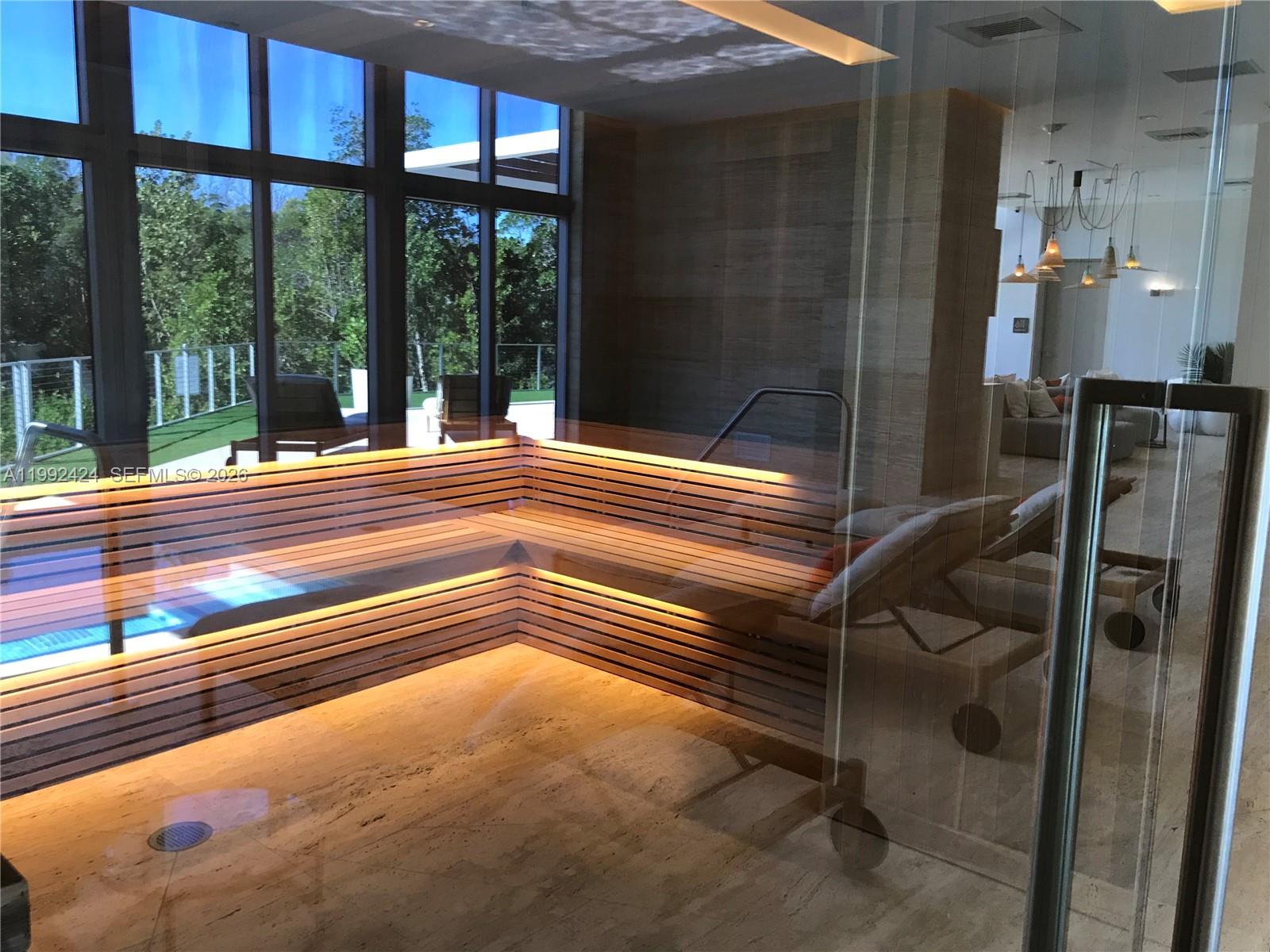 16385 Biscayne Blvd #2206, North Miami Beach FL 33160