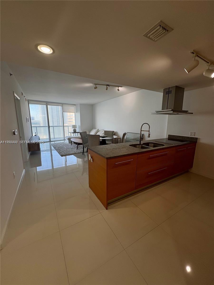 495 Brickell Ave #3909, Miami FL 33131