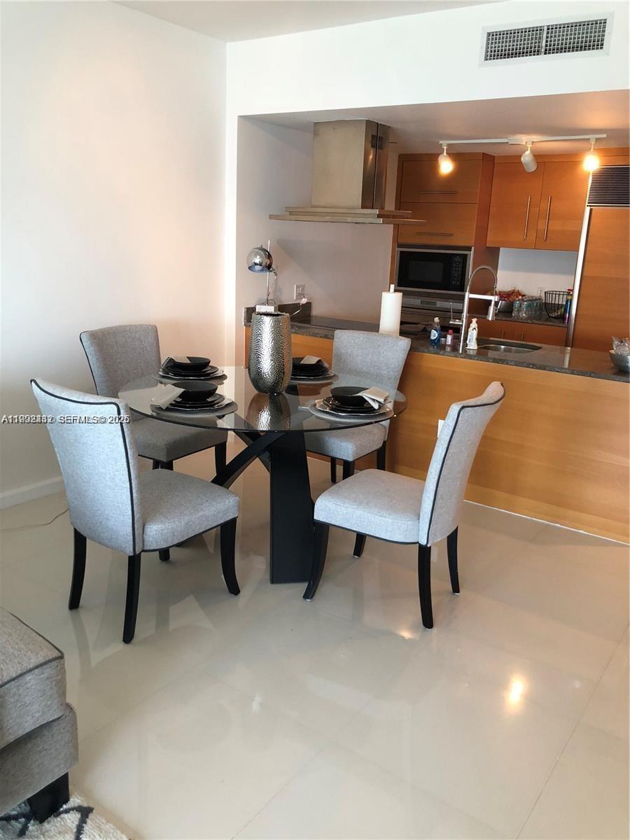 495 Brickell Ave #3909, Miami FL 33131