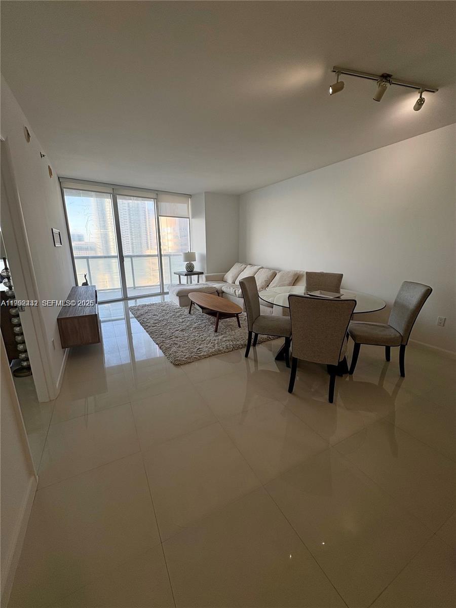 495 Brickell Ave #3909, Miami FL 33131