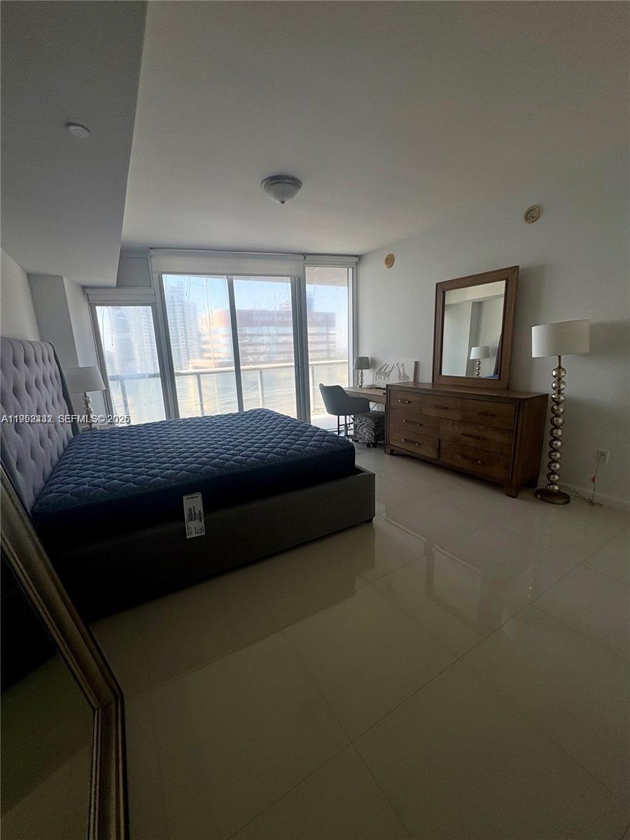 495 Brickell Ave #3909, Miami FL 33131
