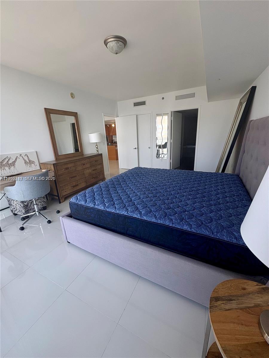 495 Brickell Ave #3909, Miami FL 33131