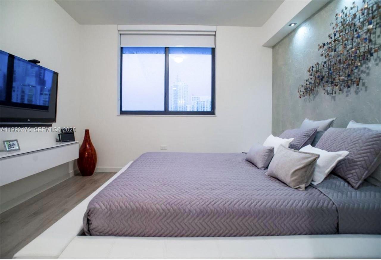 999 SW 1st Ave #3208, Miami FL 33130