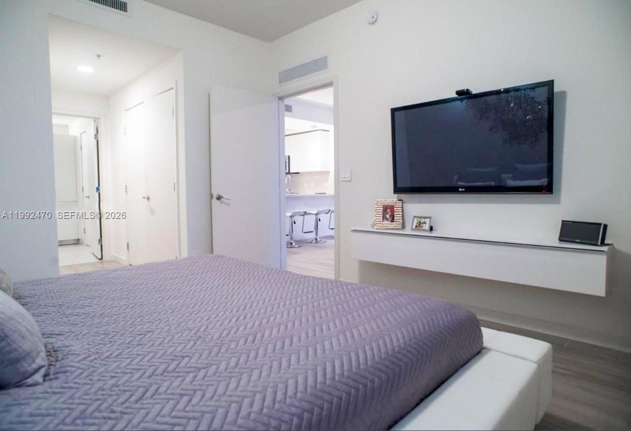 999 SW 1st Ave #3208, Miami FL 33130