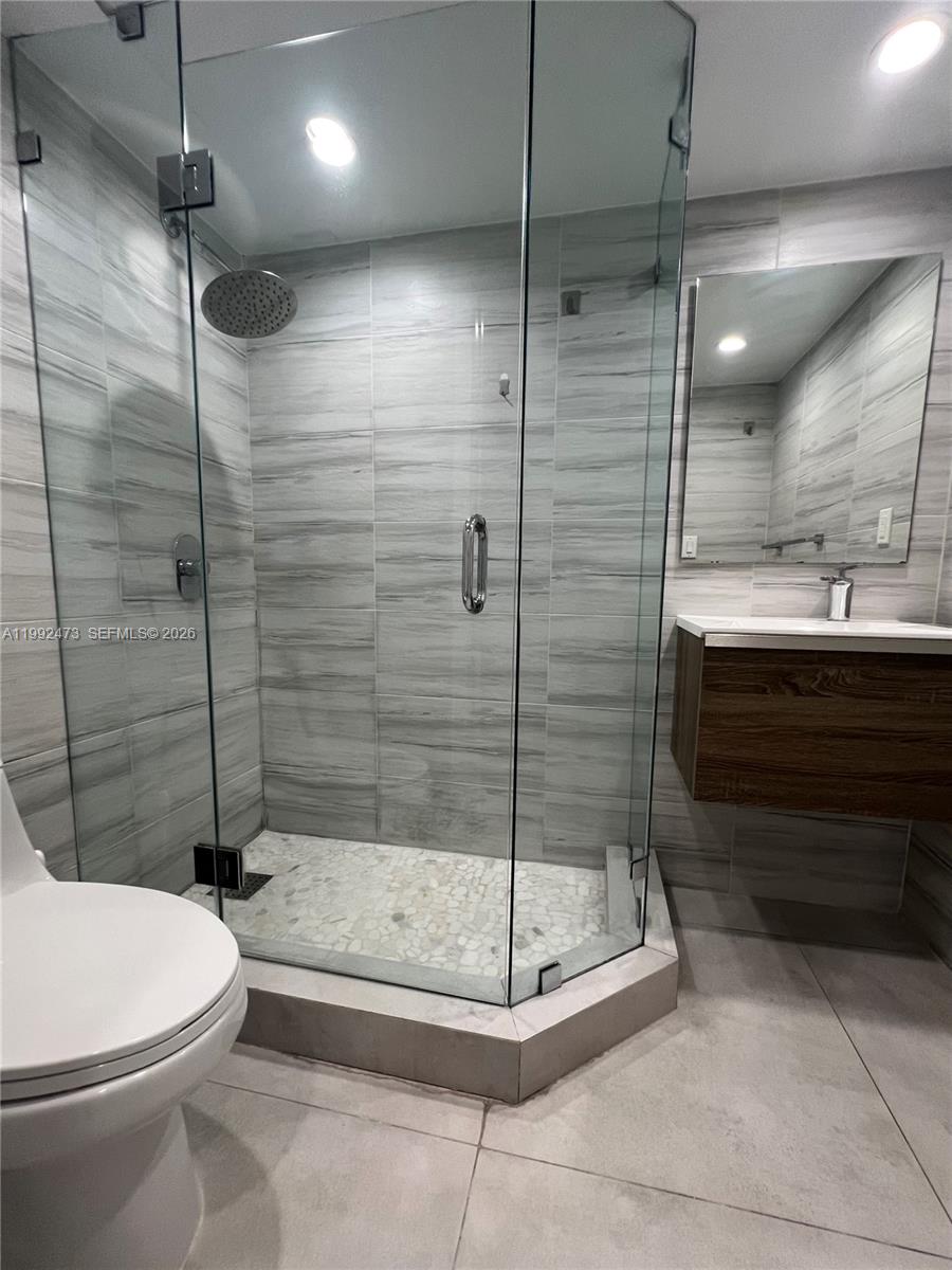 2333 Brickell Ave #2310, Miami FL 33129