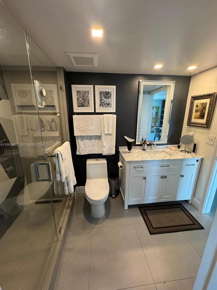 3000 Coral Way #919, Miami FL 33145