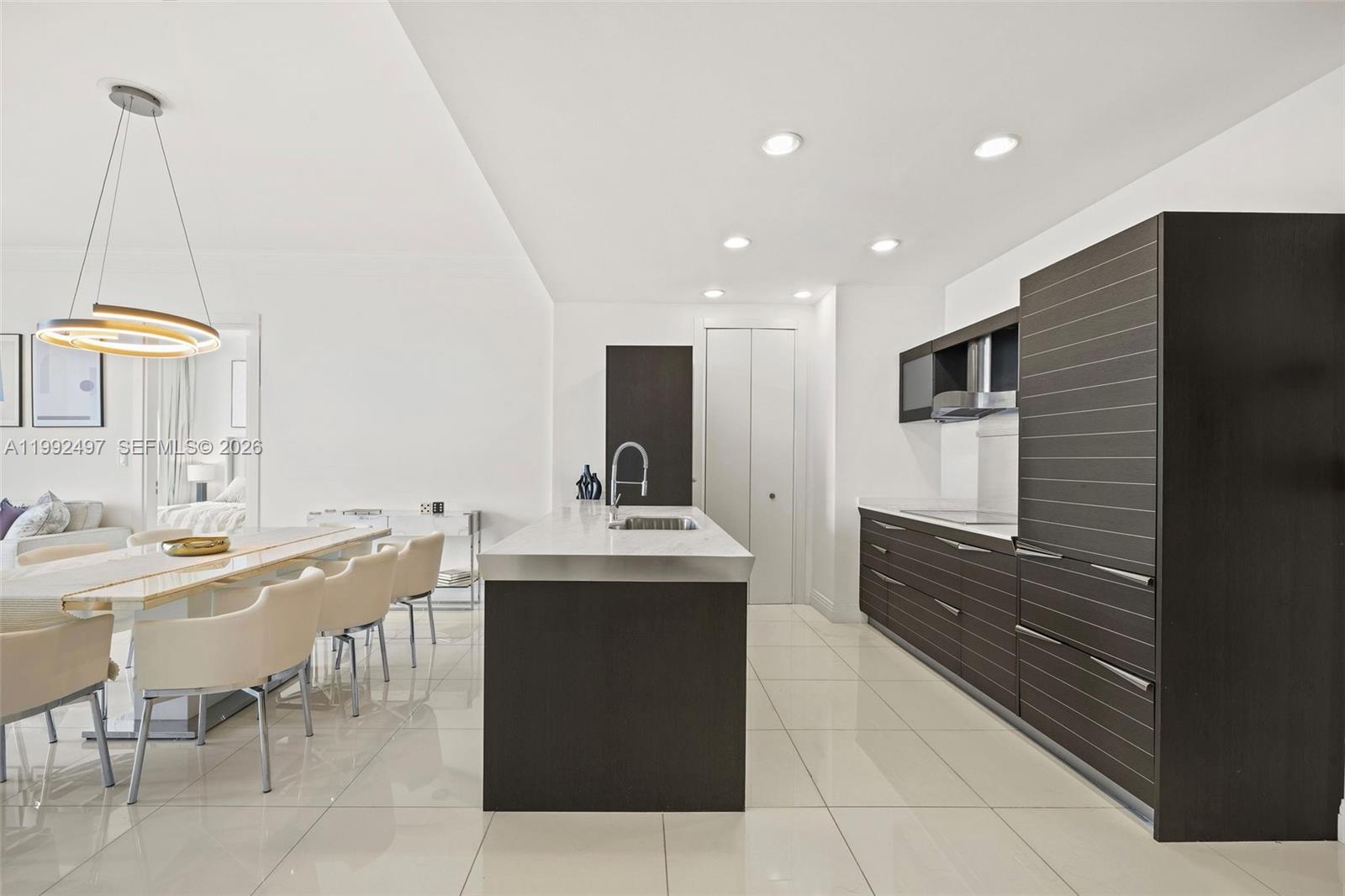200 Biscayne Boulevard Way #5009, Miami FL 33131