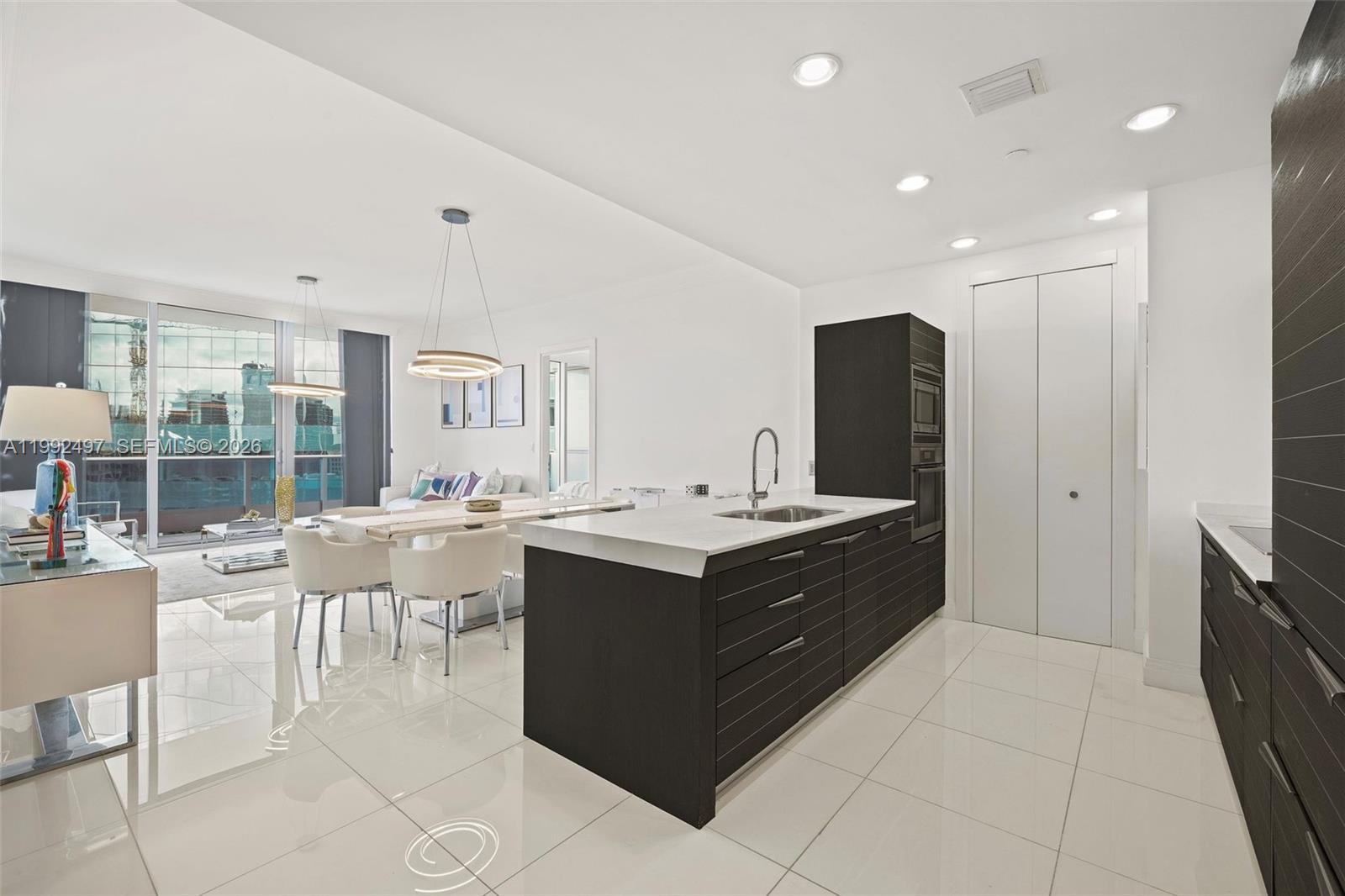 200 Biscayne Boulevard Way #5009, Miami FL 33131
