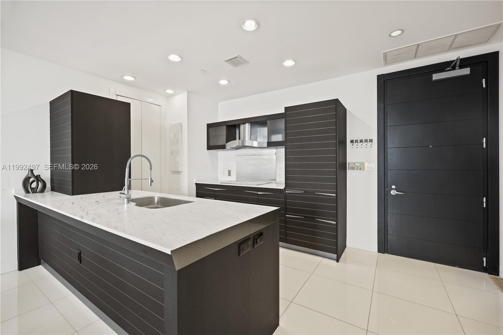 200 Biscayne Boulevard Way #5009, Miami FL 33131