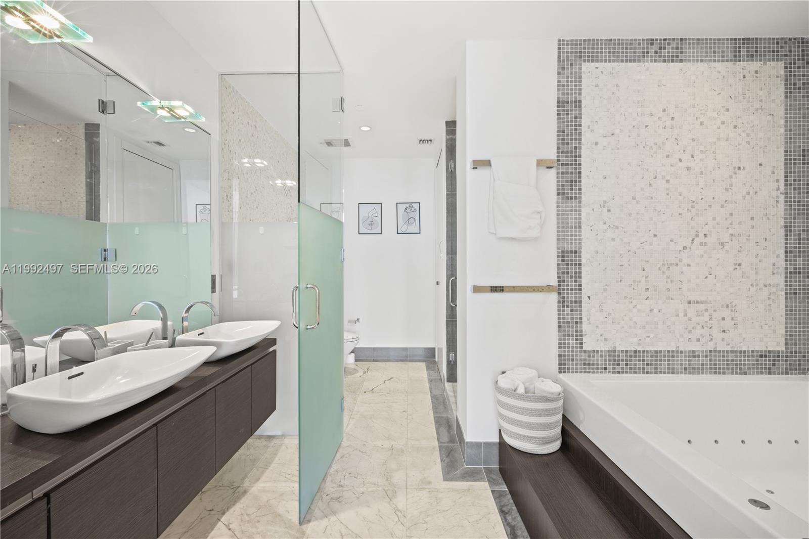 200 Biscayne Boulevard Way #5009, Miami FL 33131