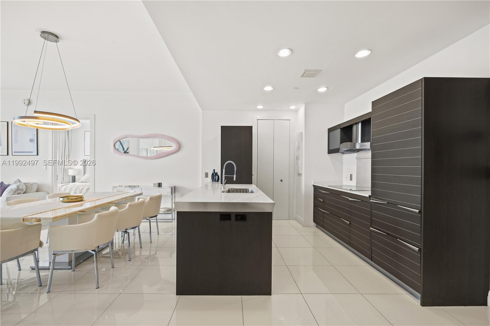 200 Biscayne Boulevard Way #5009, Miami FL 33131