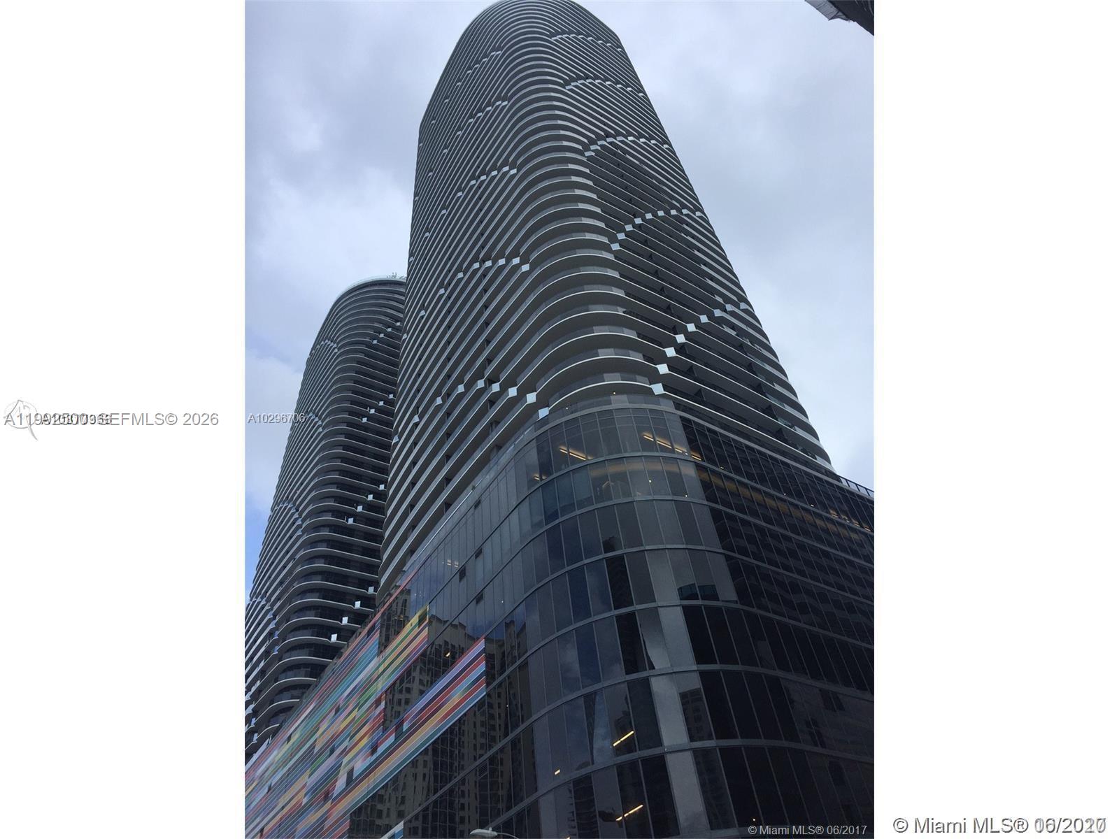 55 SW 9th St #3709, Miami FL 33130