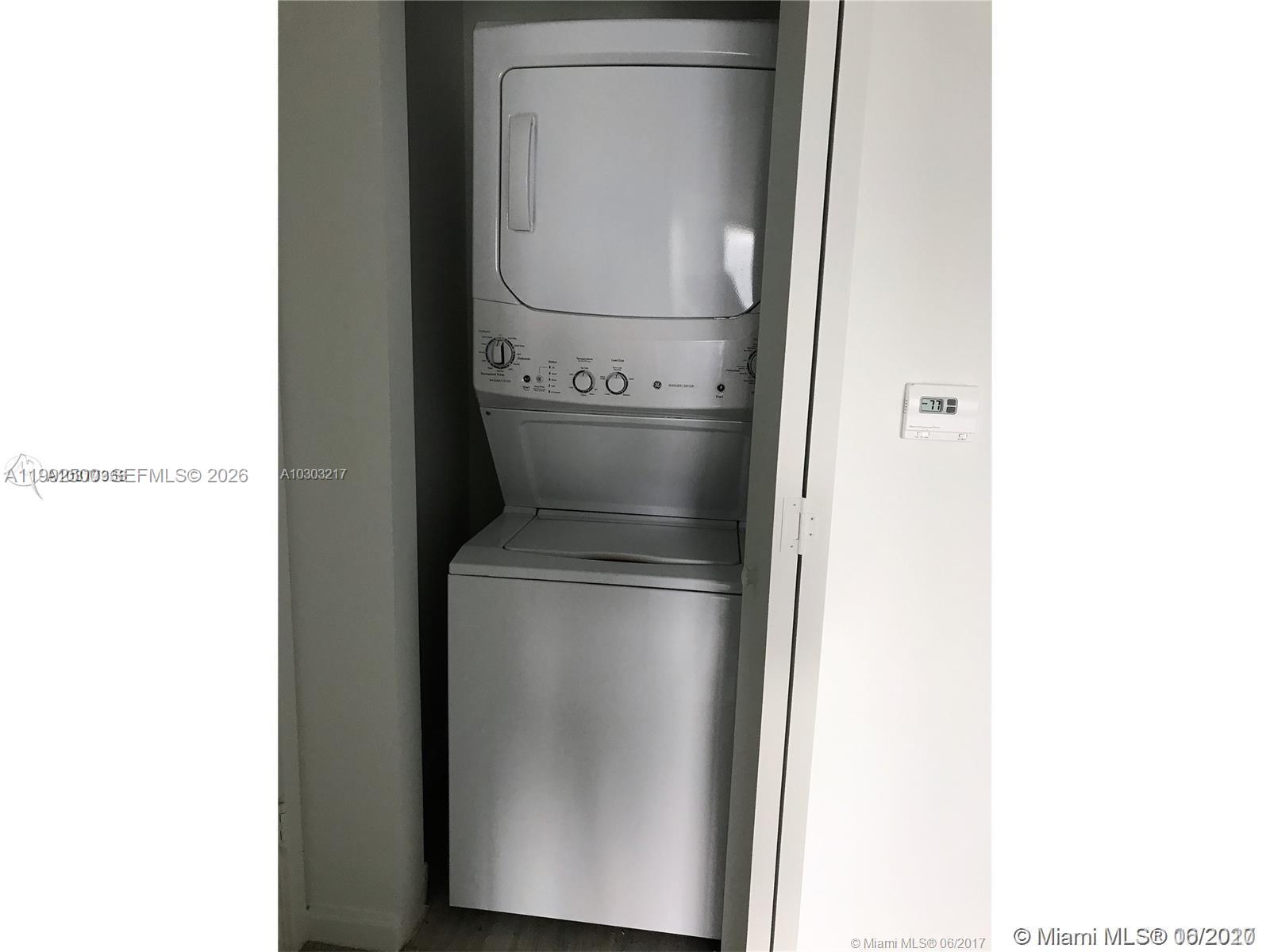55 SW 9th St #3709, Miami FL 33130