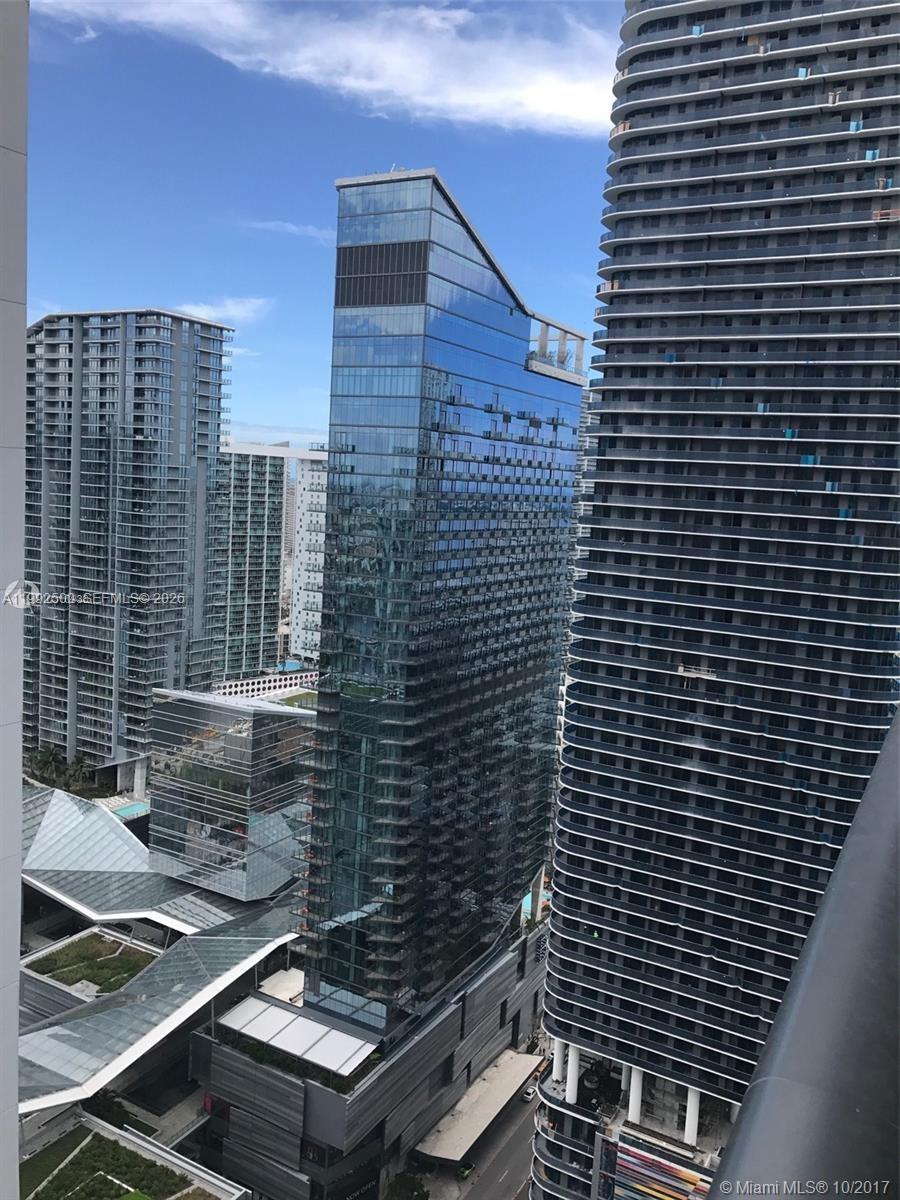55 SW 9th St #3709, Miami FL 33130